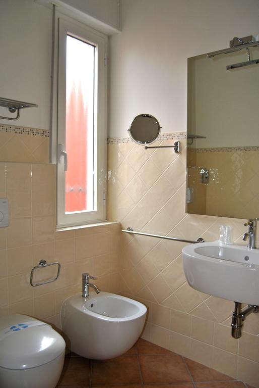 Hotel Aquila Castelfranco Emilia Δωμάτιο φωτογραφία