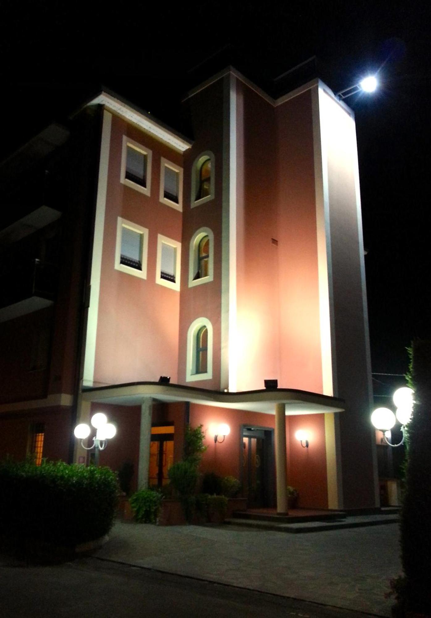 Hotel Aquila Castelfranco Emilia Εξωτερικό φωτογραφία